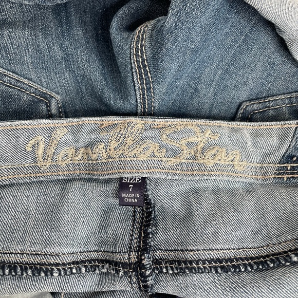 Vanilla Star Cuffed Jean Shorts, Blue, Size 7 - Picture 3 of 6